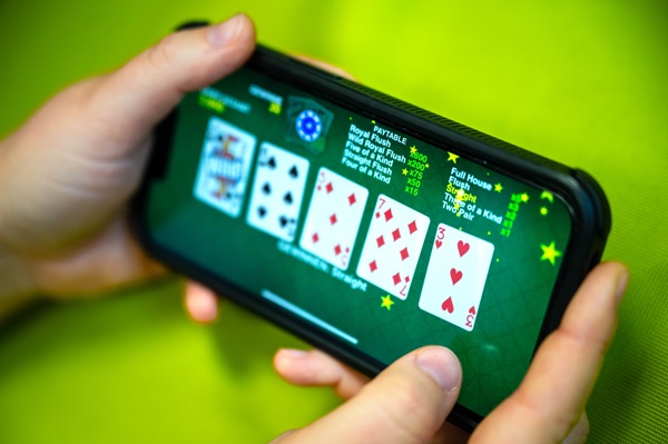 recibe RoyalsTiger Casino bono mensual imagen